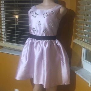 New beautiful girl dress ( ticket on from place)